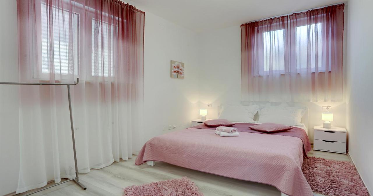 Adorable Apartment Ena Kastela Exterior photo
